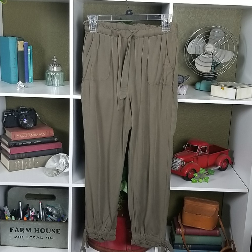 Med Lulu's Pants